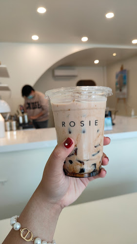 ROSIE.nak - การบริการอาหารและที่พัก