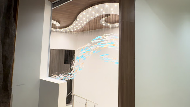 7th Floor Restaurant & Bar - การบริการอาหารและที่พัก