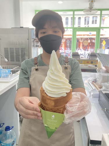 40 ถ. เยาวราช ตำบลตลาดใหญ่ อำเภอเมืองภูเก็ต ภูเก็ต 83000