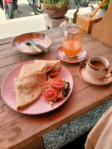 Opinii despre Little Mook Cafe în อำเภอบางละมุง - การบริการอาหารและที่พัก