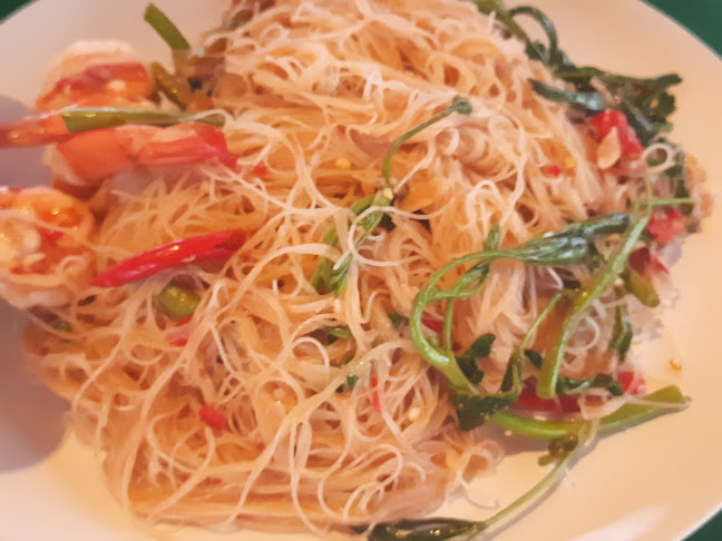 ร้านสะพานโยง จ.ศ. ๑๒๗๙ - การบริการอาหารและที่พัก