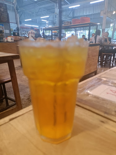 ก๋วยเตี๋ยวต้มยำหมูชากังราว - การบริการอาหารและที่พัก