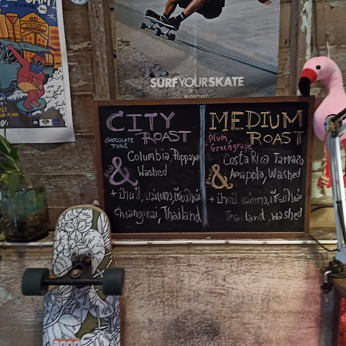 Hood - การบริการอาหารและที่พัก