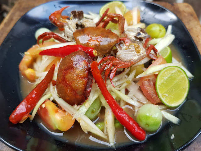 Comentarii opinii despre ก๋วยเตี๋ยวไก่มะระแม่น้อย