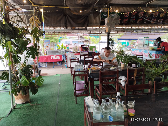 สวนผู้พันเมืองย่า ผู้พันตำแซ่บ