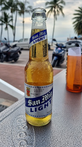 21 February Mix’s - การบริการอาหารและที่พัก