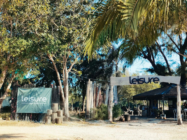 Leisure Café n Bar - การบริการอาหารและที่พัก