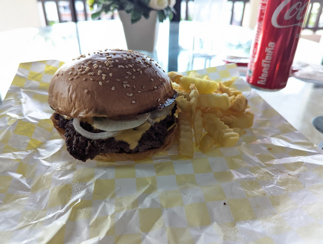 Wanted Burgers & Beer برجر бургер 汉堡包 - Phuket