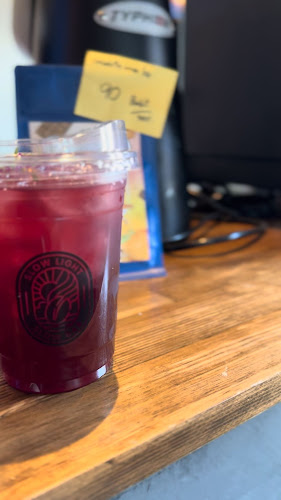 Comentarii opinii despre Slowlight slow-bar คาเฟ่แอนด์บาร์