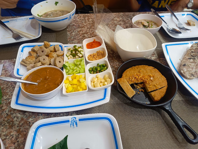 ร้านฮอยอัน อาหารเวียดนาม นครสวรรค์ - การบริการอาหารและที่พัก