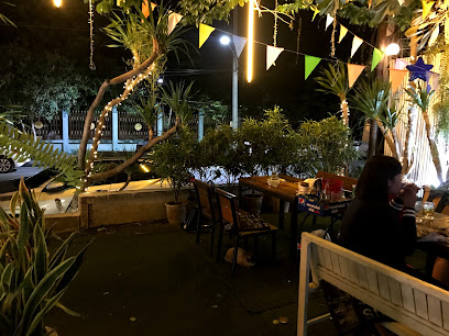 บอน บอน คาราโอเกะ & เรสเตอรองท์