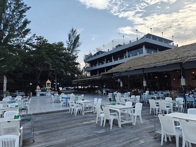 แหลมเจริญ ซีฟู้ด ระยอง - การบริการอาหารและที่พัก