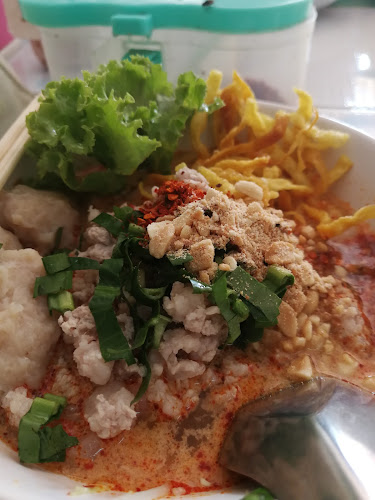 Opinii despre ก๋วยเตี๋ยวเข้าท่า în อำเภอเมืองพะเยา - การบริการอาหารและที่พัก