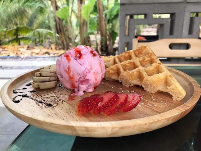 Opinii despre Light House Café ถนนพุทธสาคร în อำเภอกระทุ่มแบน - การบริการอาหารและที่พัก