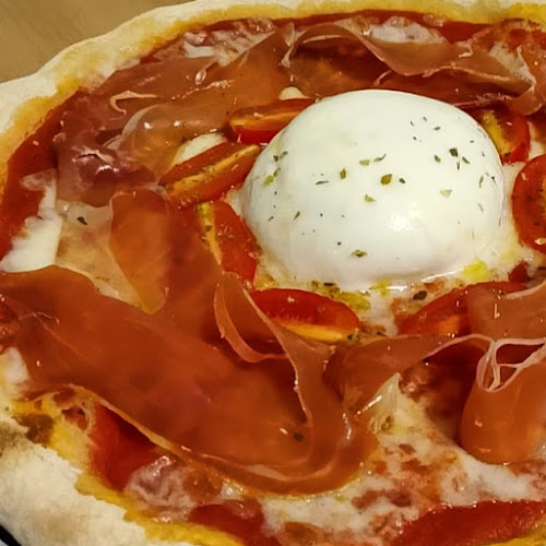 tipico - การบริการอาหารและที่พัก