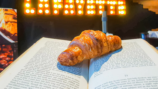 Lafayette - การบริการอาหารและที่พัก