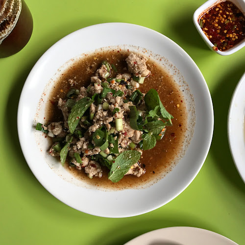 กองทัพส้มตำ ร้านอาหาร