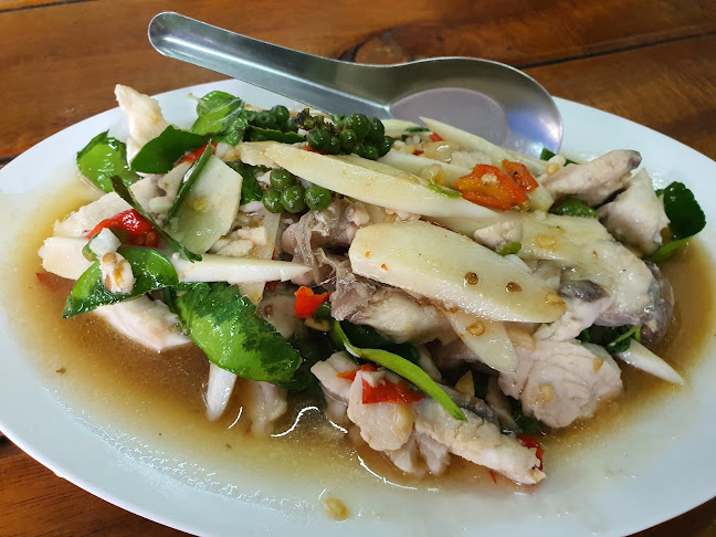 Opinii despre ครัวลุงกั้ง จันทนิมิตร în อำเภอเมืองจันทบุรี - การบริการอาหารและที่พัก