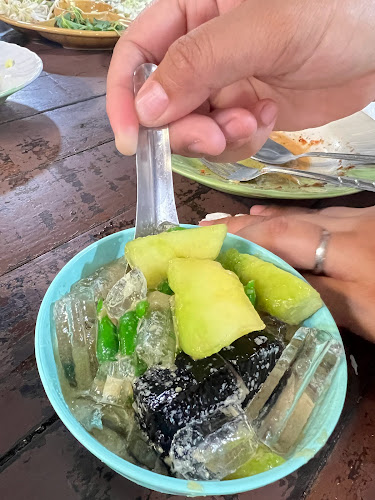 Comentarii opinii despre ขนมจีนป้าน้อย