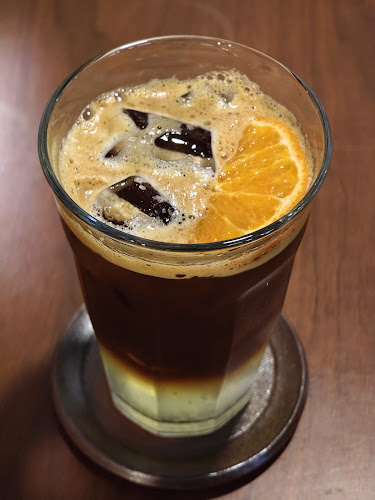 Opinii despre SongSarn(ส่งสาร) Coffee & Home Roaster în อำเภอเมืองอุบลราชธานี - การบริการอาหารและที่พัก