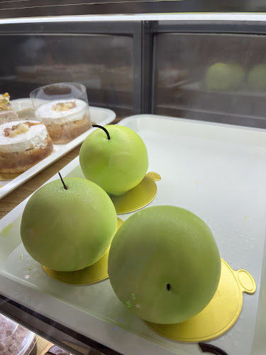 Bakery kata Phuket / Chez Baguette Anthony - การบริการอาหารและที่พัก