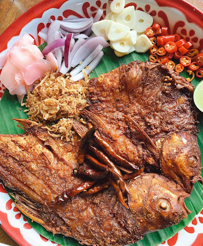 ตํากระเทย อุบลราชธานี Tumkratoei (Ubon Ratchathani) - การบริการอาหารและที่พัก