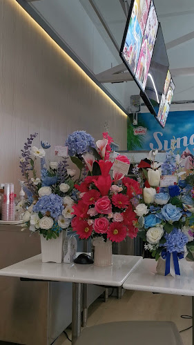 Opinii despre ร้านฮาเวลส์ ไอศกรีมแอนด์ฟาสฟู้ด în อำเภอบางบัวทอง - การบริการอาหารและที่พัก