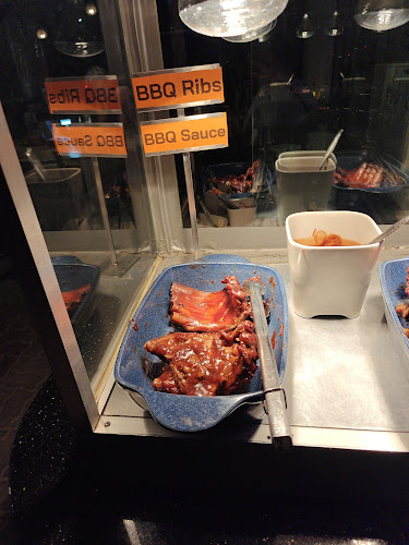 โคโคสนุส - การบริการอาหารและที่พัก