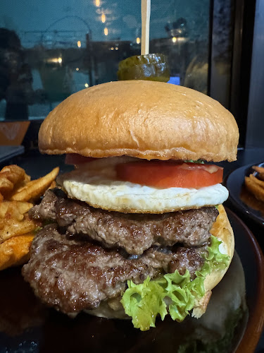 Opinii despre Copper Burger & Bar (Halal Food) By Juicy Lucy în อำเภอเมืองภูเก็ต - การบริการอาหารและที่พัก