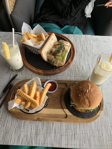 14, A, 2 ถนน ปฏัก ตำบล กะรน อำเภอเมืองภูเก็ต ภูเก็ต 83100