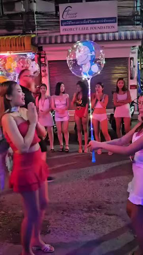 Opinii despre Foxy Lady Bar în อำเภอบางละมุง - การบริการอาหารและที่พัก