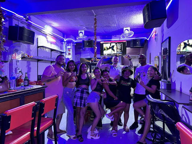 Titty Twister - อำเภอบางละมุง