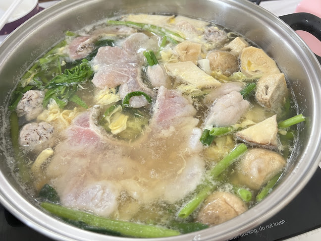 ตา ต้า สุกี้ - อำเภอบางละมุง