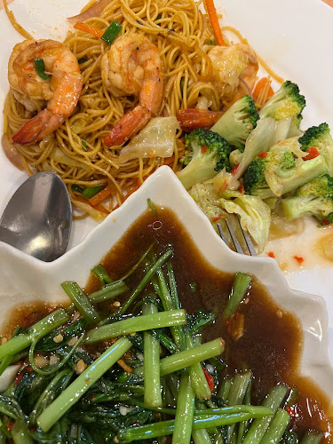 Mahi Guest House & Restaurant - การบริการอาหารและที่พัก