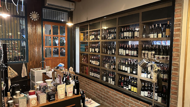 Nailed It Downtown - เมือง