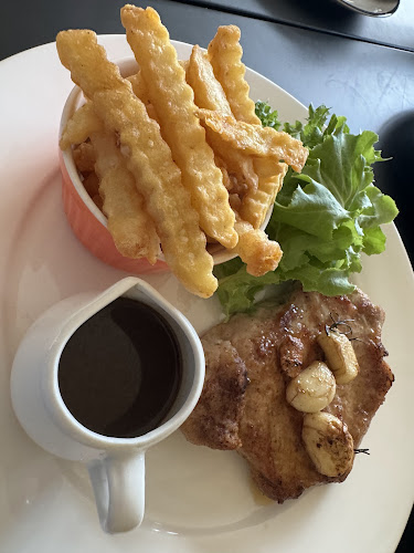 Hug Restaurant - อำเภอเมืองยโสธร