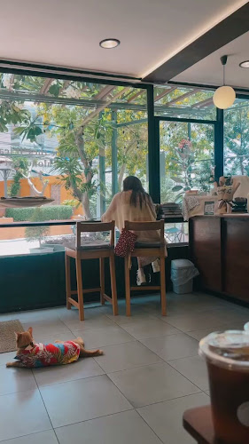 Mistletoe flour & thyme cafe - อำเภอบางละมุง