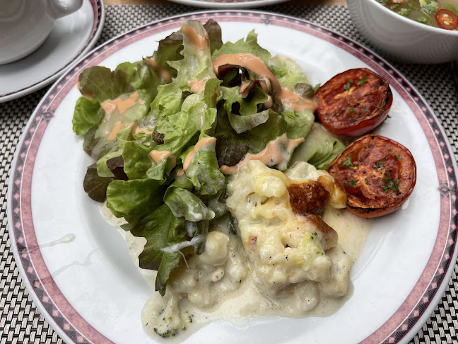 Pavilion Cafe Restaurant - การบริการอาหารและที่พัก