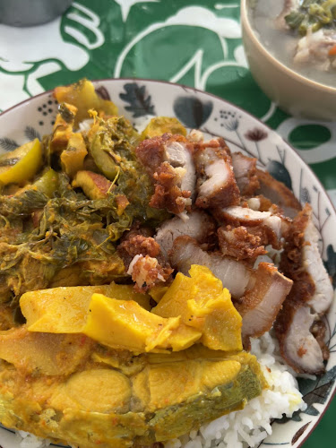 ร้านทองแก้ว ข้าวแกงเมืองลุง