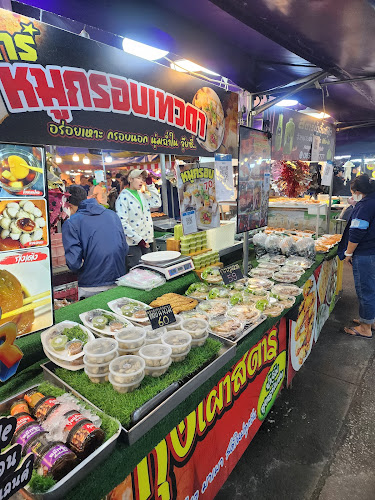 Opinii despre ตลาดสตาร์ไนท์บาร์ซ่า în อำเภอเมืองระยอง - การบริการอาหารและที่พัก