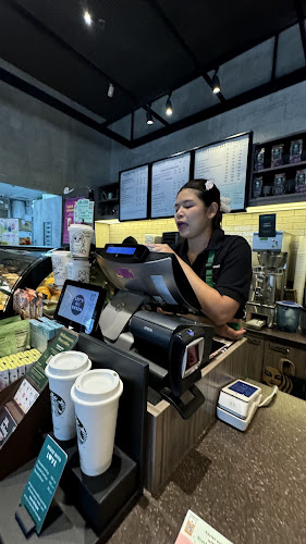 Starbucks Coffee The Avenue Pattaya - การบริการอาหารและที่พัก