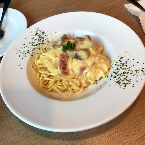 Comentarii opinii despre Pizza Hut 1150 - Cherng Talay Phuket (พิซซ่าฮัท สาขาเชิงทะเล ภูเก็ต)