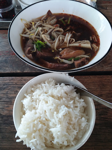 Comentarii opinii despre เจ๊นา เกาเหลาเนื้อเปื่อย อาหารตามสั่ง