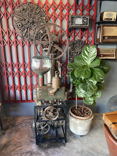 Comentarii opinii despre Coffee Talk Old Phuket Town