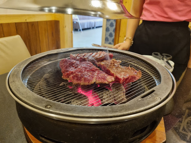 ร้านอาหารเกาหลี ซูวอน วังคัลบี พัทยา - การบริการอาหารและที่พัก