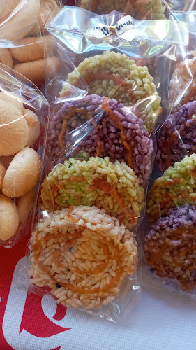 ขนมนางเล็ด ดอกจอก ทองม้วน ปลีก-ส่ง - การบริการอาหารและที่พัก