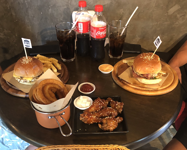 FIVE Loaves Burgers & Cafe’