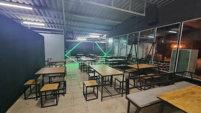 Baku - การบริการอาหารและที่พัก