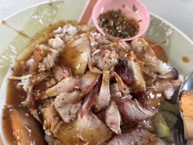 Hongyok Pork Red Rice - ข้าวหมูแดงหงษ์หยกนครปฐม(ริมคลอง) - อำเภอเมืองนครปฐม
