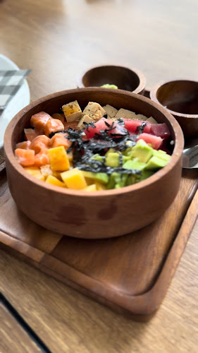 Sweet cigarette cafe&bar - การบริการอาหารและที่พัก